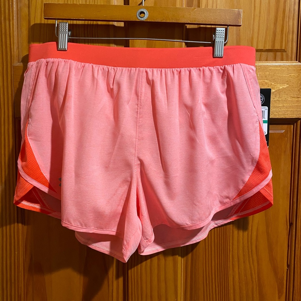 NWT Women’s Under Armour Shorts